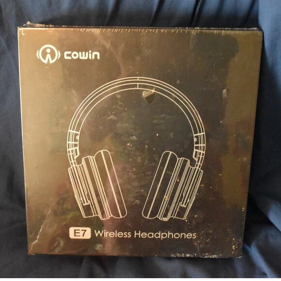NEW Cowin E7 Wireless Bluetooth Over Ear Headphones SEALED - Picture 1 of 3